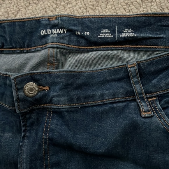 NWT - Old Navy FitsYou Extra High-rise Rockstar Super Skinny Jeans.  Size 26-30. - Picture 5 of 6